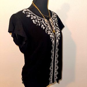 Time & Tru - Black & White Flowy Top
